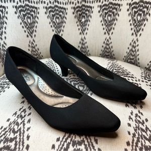 Coach and Four Satin Pumps